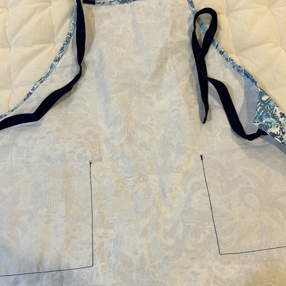 Lilly Pulitzer new apron - Picture 5 of 5